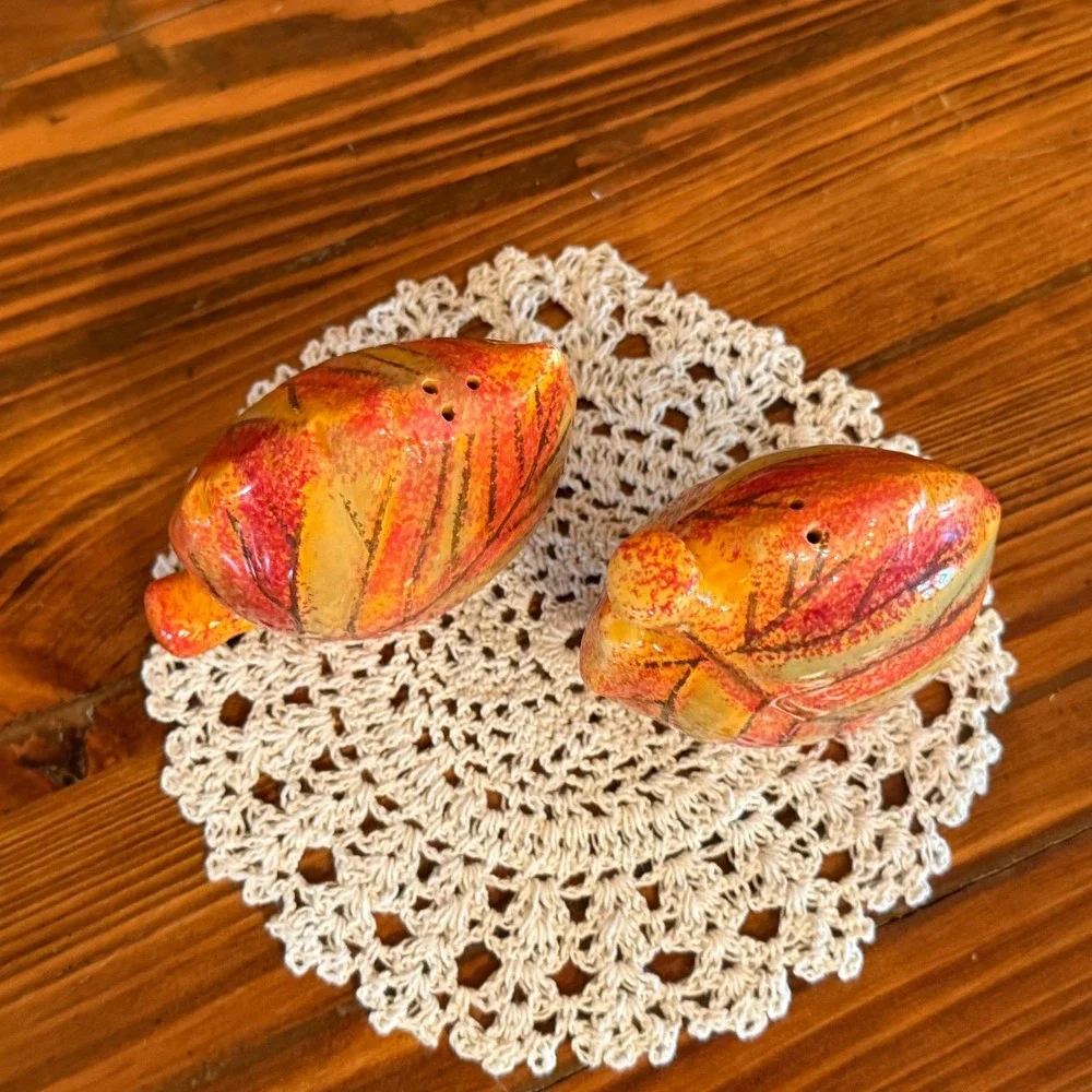 Leaf Salt and Pepper Shakers Set Orange Excellent Fall Harvest Decor